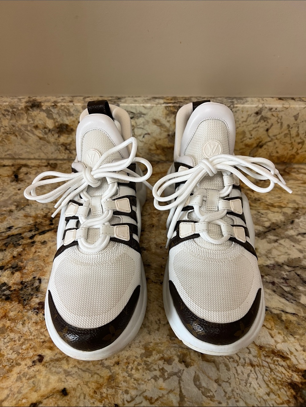 Louis Vuitton Women’s Archlight sneaker size 39.5